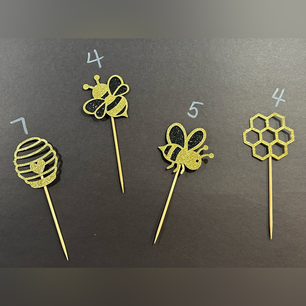 Bee-Themed Gender Reveal/Shower Decor - Picture 3 of 9